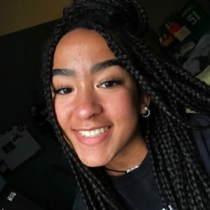 Meet your Posher, Amelia